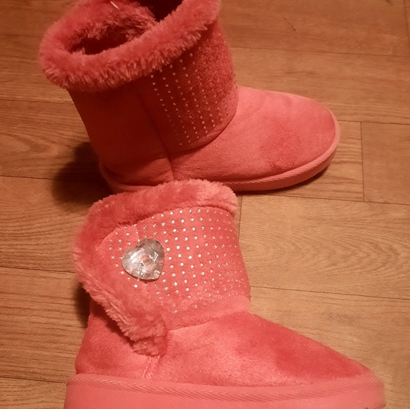 SOLD Size 11 Pink Fur Rhinestone Boots - Picture 2 of 11